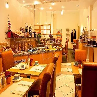 Otel Plaza 3*