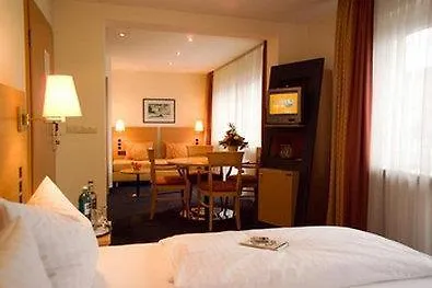Plaza Otel 3*