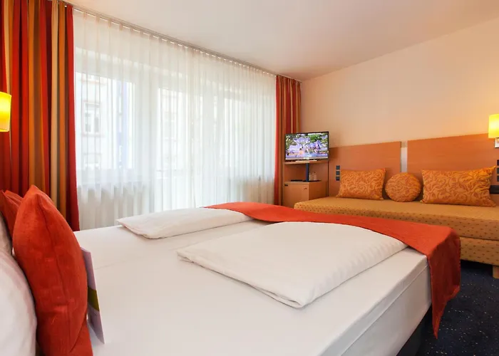 Otel Plaza 3*